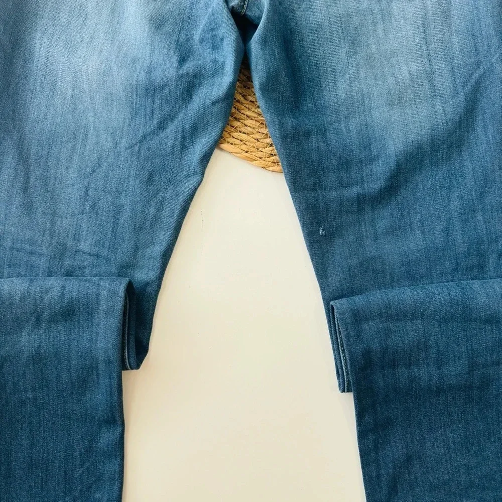 CAbi Jeans Slim Boyfriend Distressed Stretch Whiskering‎ Dark Wash Blue Size 8